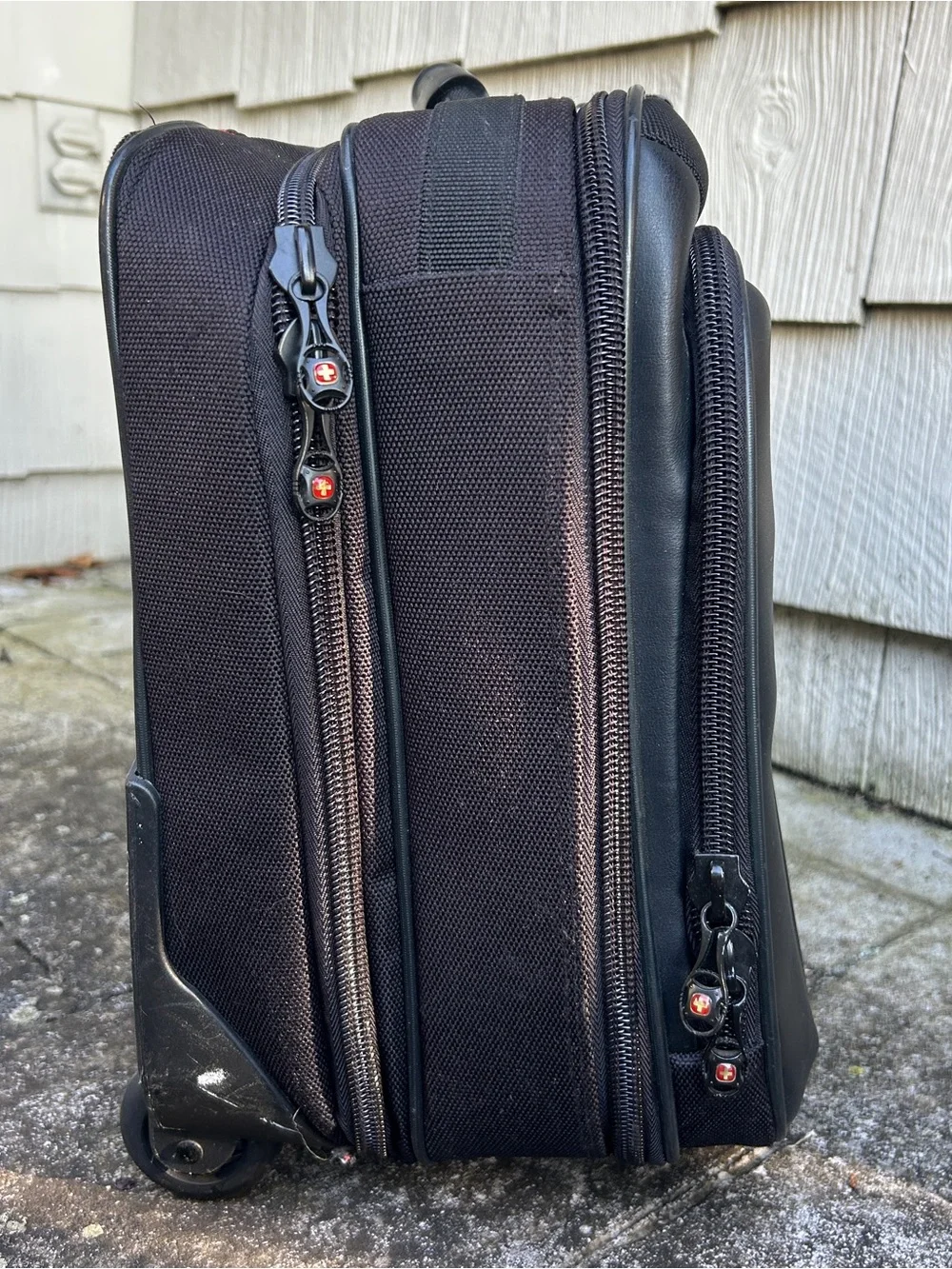 Wenger SwissGear Patriot II Rolling Laptop Bag Briefcase